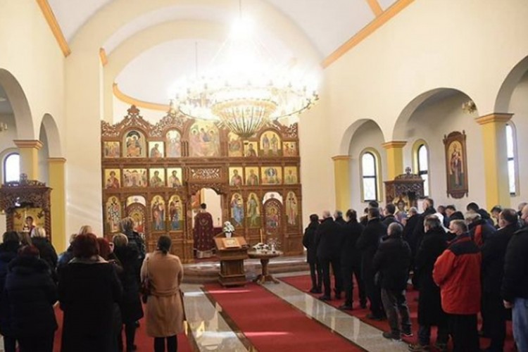 Služen parastos žrtvama ustaškog pokolja u Potkozarju