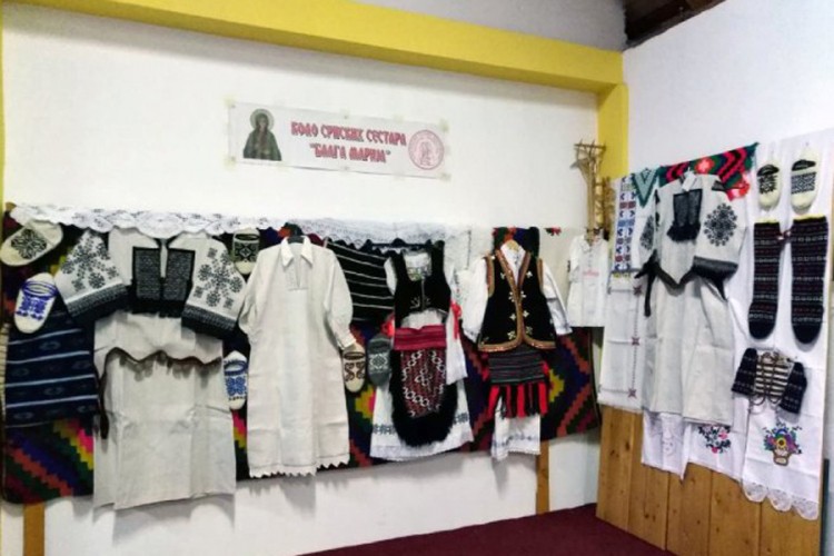 Predstavljena izložba "Zmijanjska pokrstica"