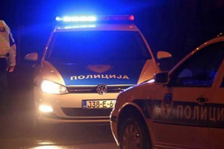 Racije u Banjaluci: Kršenje mjera, maloljetnicima točen alkohol, nađen bokser