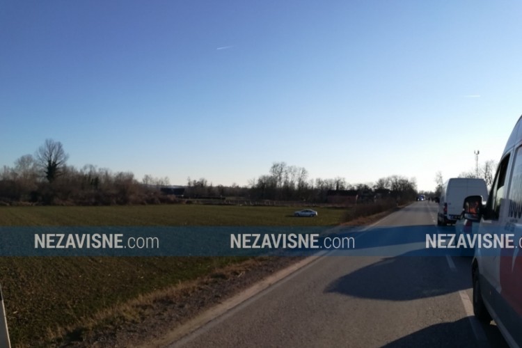 Sudar kod Laktaša, autom sletio u njivu