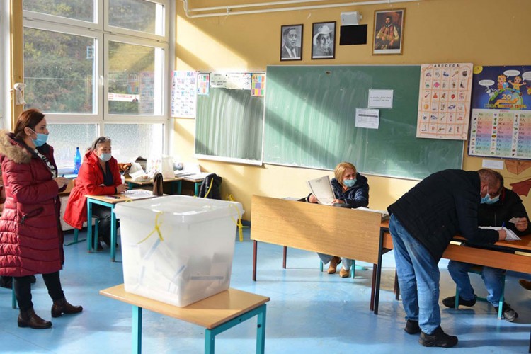 U nedjelju izbori u Srebrenici, Srbi pozivaju na izlazak, Bošnjaci na bojkot