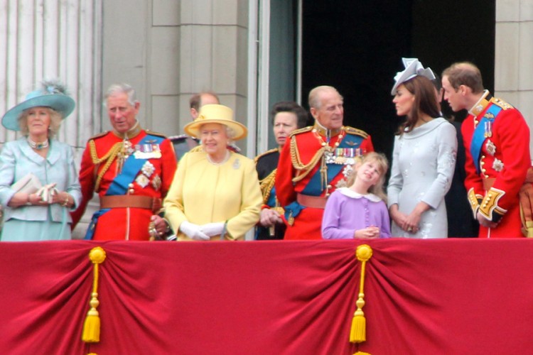 Zašto muž kraljice Elizabete nije kralj, a Kejt će biti kraljica?