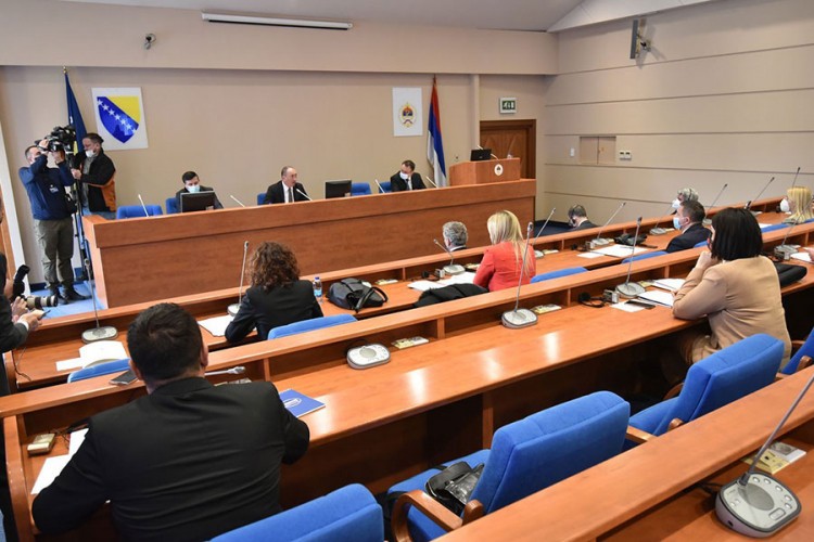 Parlamentarni forum: Ubrzati realizaciju 14 prioriteta za kandidatski status