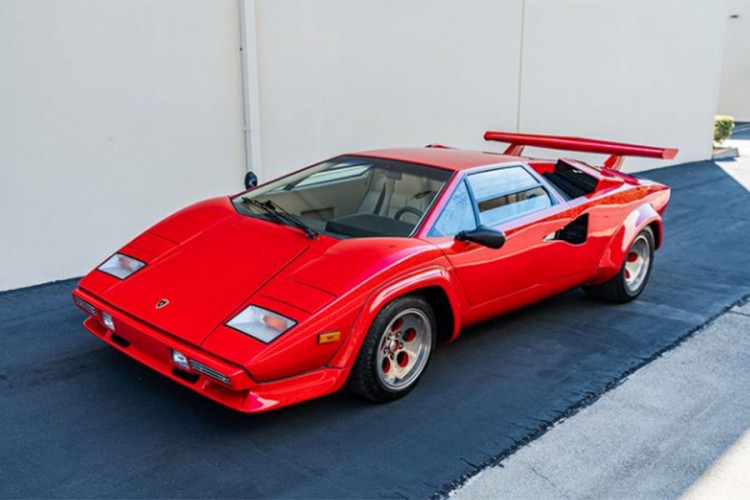 Na prodaju rijetki Lamborghini Countach