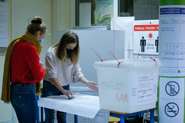 Međunarodna zajednica: Izbaciti političare iz biračkih odbora