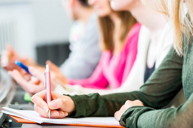 Univerziteti u RS primaju 4.500 brucoša