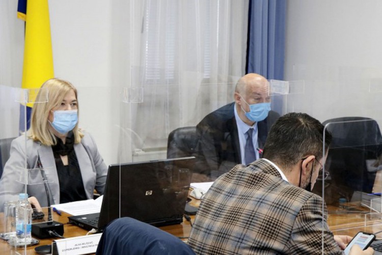 Vlada FBiH dozvolila vladama kantona uvođenje restriktivnijih mjera