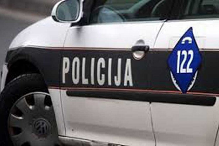 Tri osobe povrijeđene u saobraćajnoj nezgodi