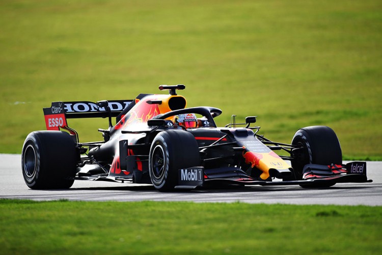 Ferštapen i Perez isprobali novi Red Bull bolid