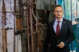 Ministar spoljnih poslova Mađarske donosi 40.000 PCR testova za BiH
