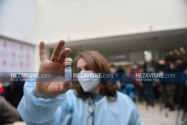 Natali Berić dala prvu vakcinu Sputnjik V u RS i postala simbol ...