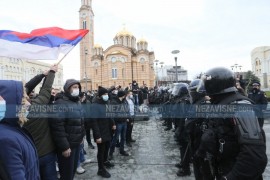Protest ugostitelja i frizera: Nemamo ništa protiv zatvaranja, ali ...