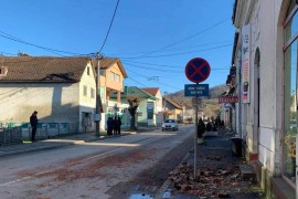 Još čekaju obnovu nakon zemljotresa: Tri mjeseca bez krova nad glavom