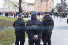 PU Banjaluka: Okupljanje građana na Trgu srpskih vladara nije ...