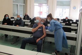 Nastavljena vakcinacija roditelja djece sa poteškoćama i hroničnim ...