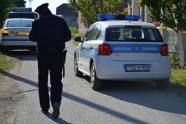 Prijetio supružnicima da će ih isjeći kosijerom