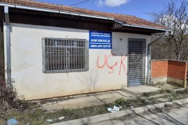 Grafit OVK na ambulanti u Kosovskoj Mitrovici