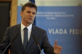 Novalić: Pozivam sve da predlože kako da nabavimo vakcine