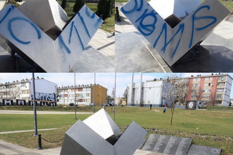 Oskrnavljen Spomenik strijeljanim Srbima i Jevrejima u Kragujevcu