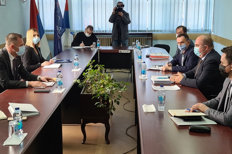 Ćorić posjetio Upravu ŽRS: Problem višak administracije