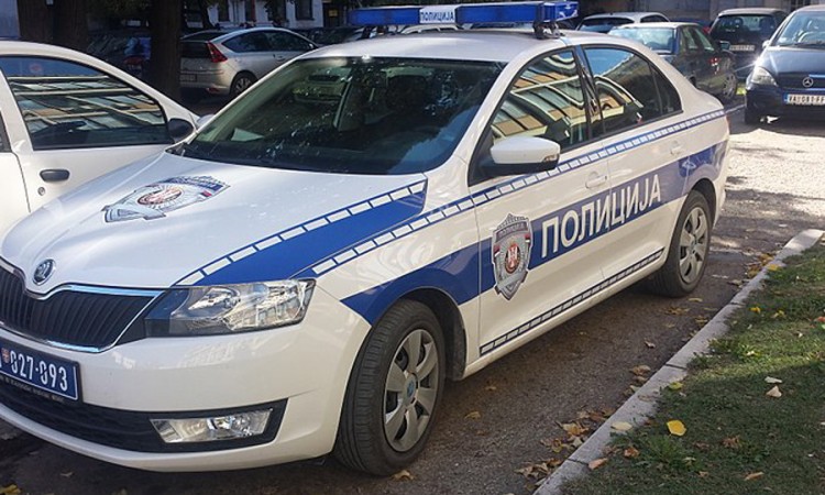 Zet ga polio benzinom i zapalio