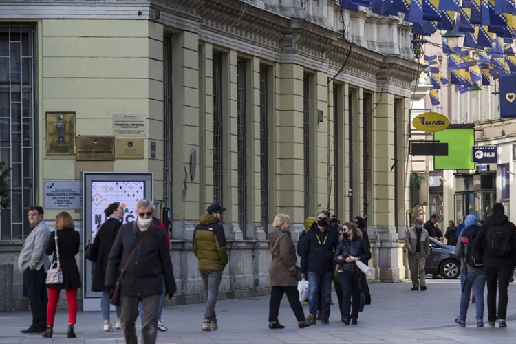 U četvrtak hitna sjednica Vlade KS zbog pogoršane epidemiološke situacije