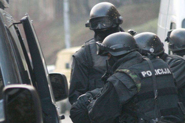 Priveden policajac iz Gračanice
