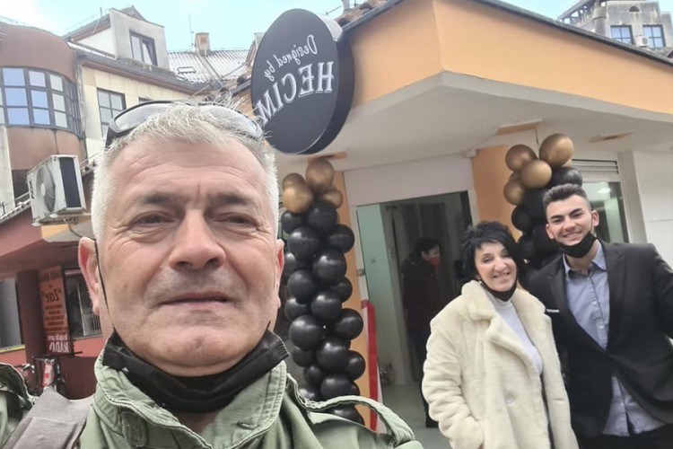 Sanski ljekar ručne radove prodaje u Banjaluci