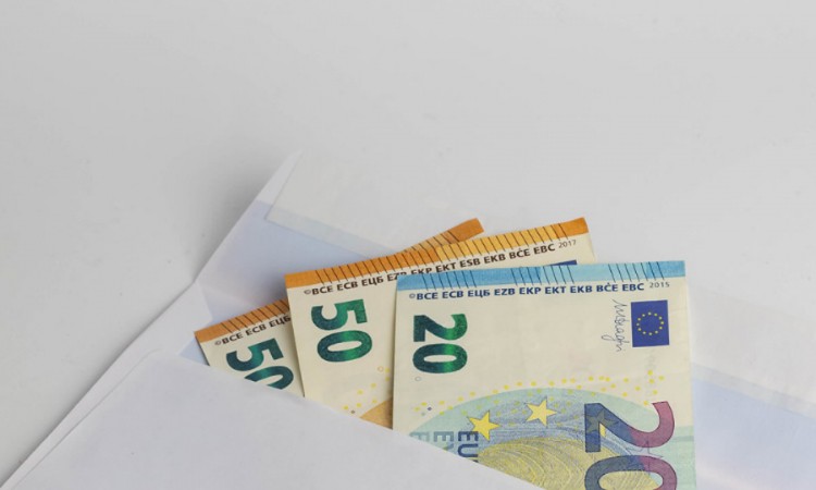 Pronašao kovertu punu novca i vratio vlasniku