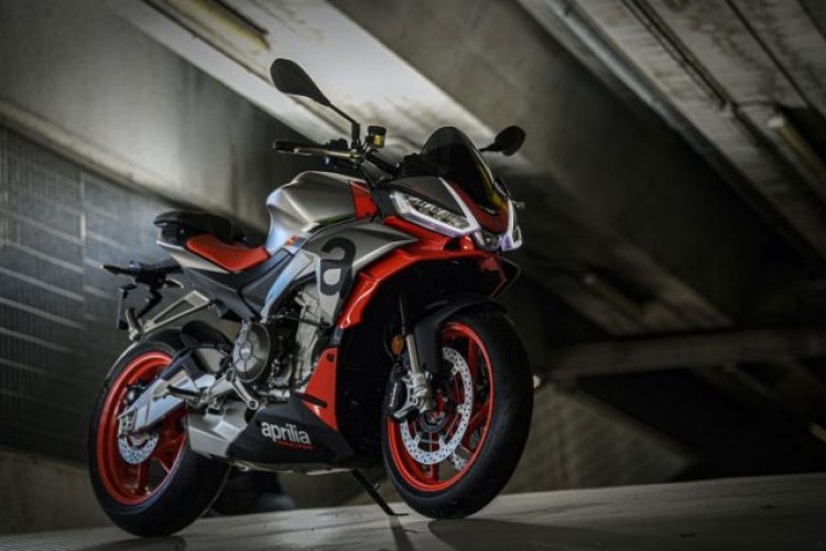 Zvanično predstavljena Aprilia Tuono 660