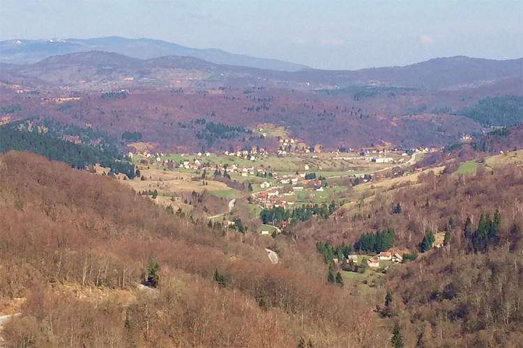 Baka i unuka se izgubile u šetnji na Jahorini, pronađene u Trnovu