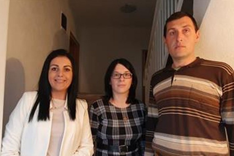 Davidovićeva uručila pomoć višečlanoj porodici Vukosav
