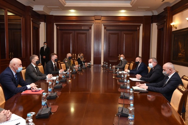 Višković i Stefanović o unapređenju saradnje u namjenskoj industriji