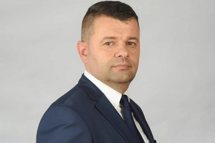 Sevlidu Hurtiću se smiješi fotelja predsjednika