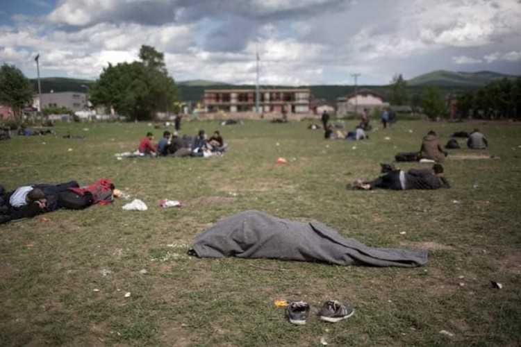 Migranti preplavili ulice u USK