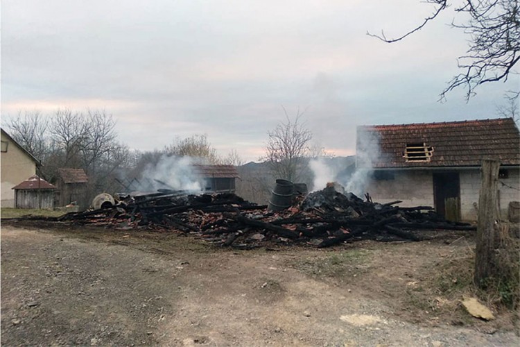 Ugašena dva šumska požara
