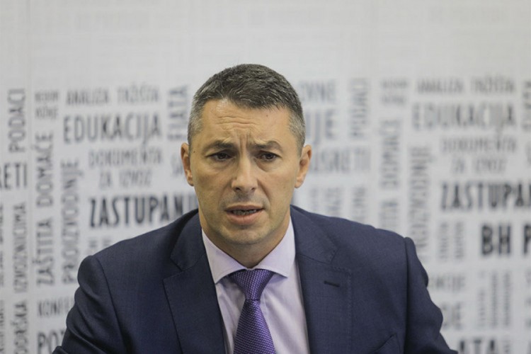 Vuković: Vakcine će oporaviti i privredu, zatvaranje bi teško izdržali