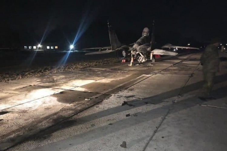 Pijani oficir se autom sudario s avionom Mig-29