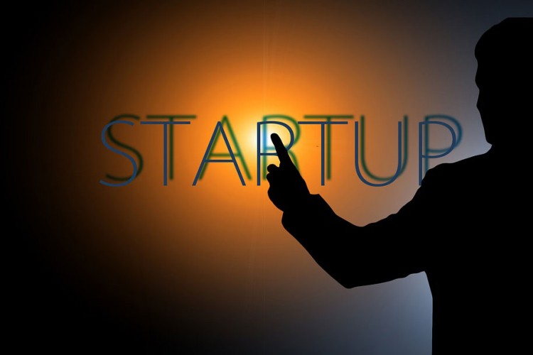 U Doboju potpisani ugovori za finansiranje startap projekata mladih