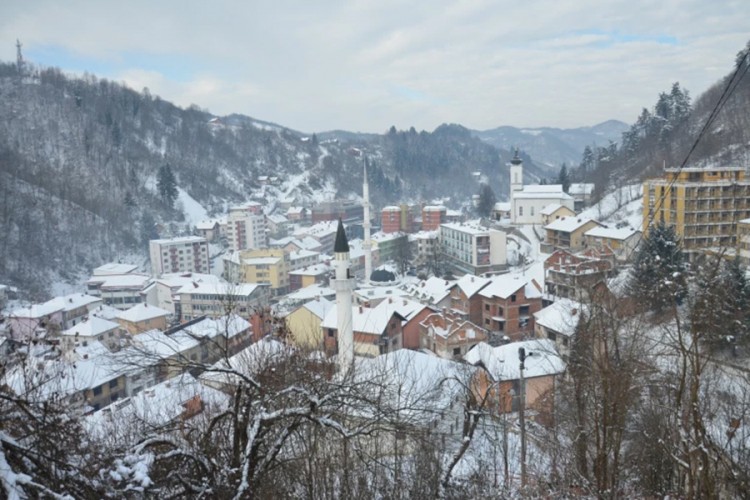 Bošnjaci u Srebrenici pogazili riječ i prihvatili mandate