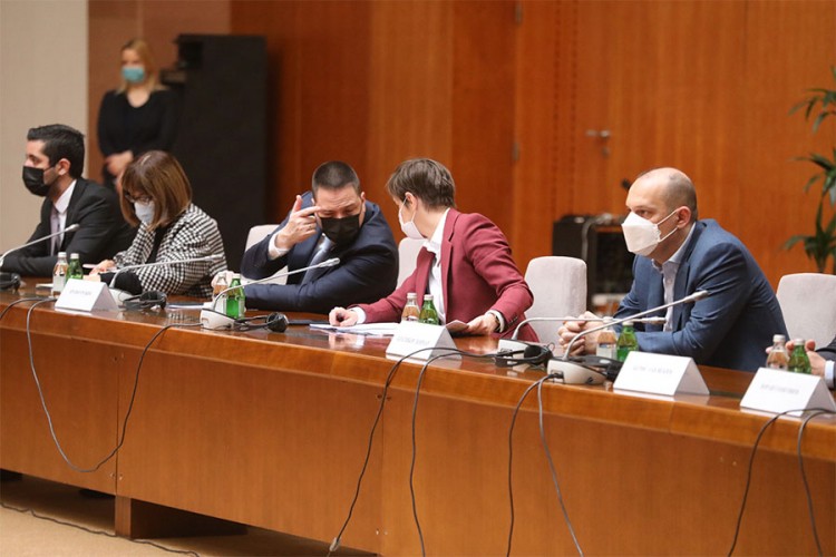 Srbija izabrala oštrije mjere, nema policijskog časa