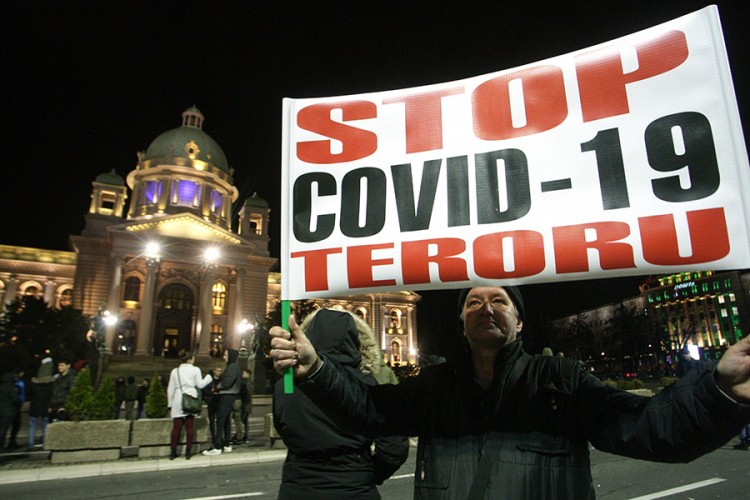 Protest ugostitelja u Beogradu protiv novih mjera Kriznog štaba