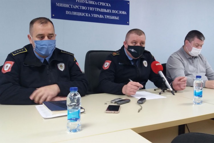 Djevojčici slao uznemirujuće poruke