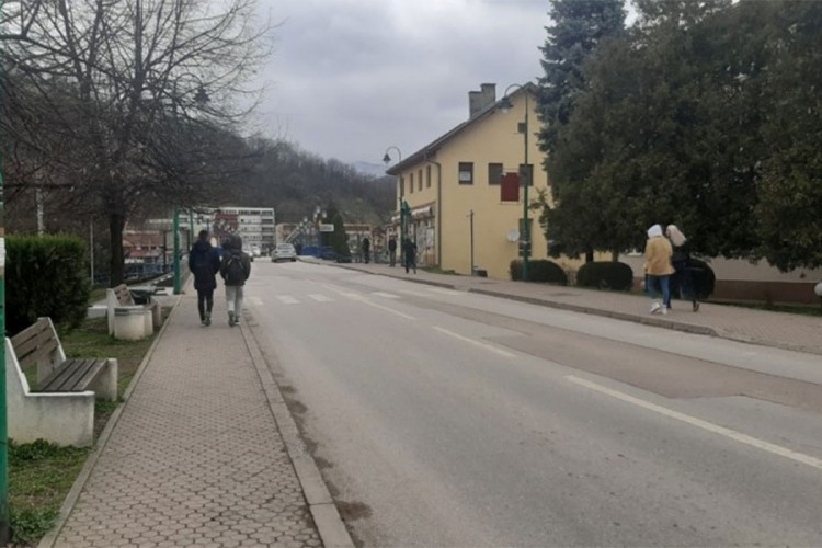 Alarmantno u BPK, preporuka da đaci pređu na online nastavu