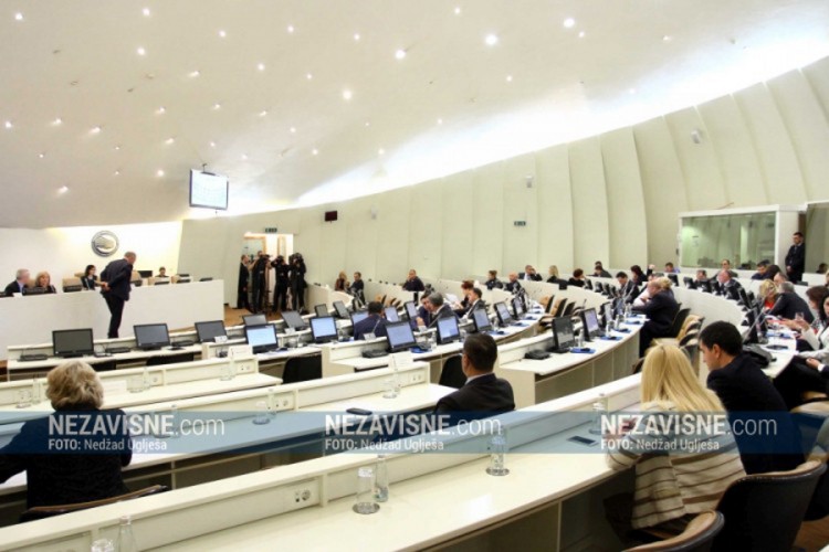 Četvorka traži hitnu sjednicu PD PS: Uvesti obavezan PCR test za ulazak u BiH
