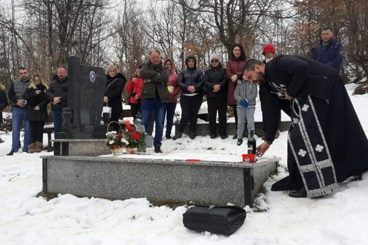 Odata počast najmlađem borcu VRS Spomenku Gostiću