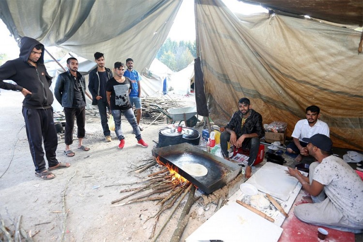 Koronom zaraženo 50 migranata u USK