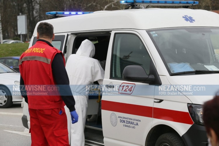 Sudar tri vozila u Banjaluci, jednu osobu odvezla Hitna