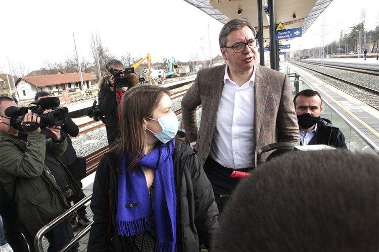 Vučić: Primiću vakcinu čim stigne novi kontigent iz Kine