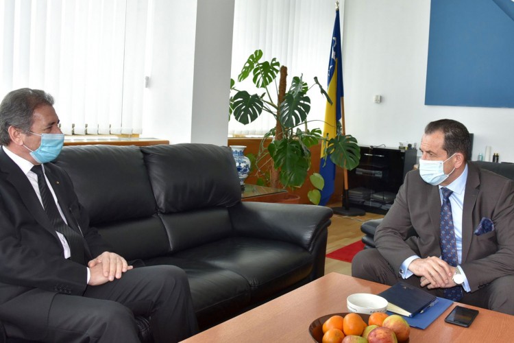 Cikotić: Priroritet suzbijanje ilegalnih migracija